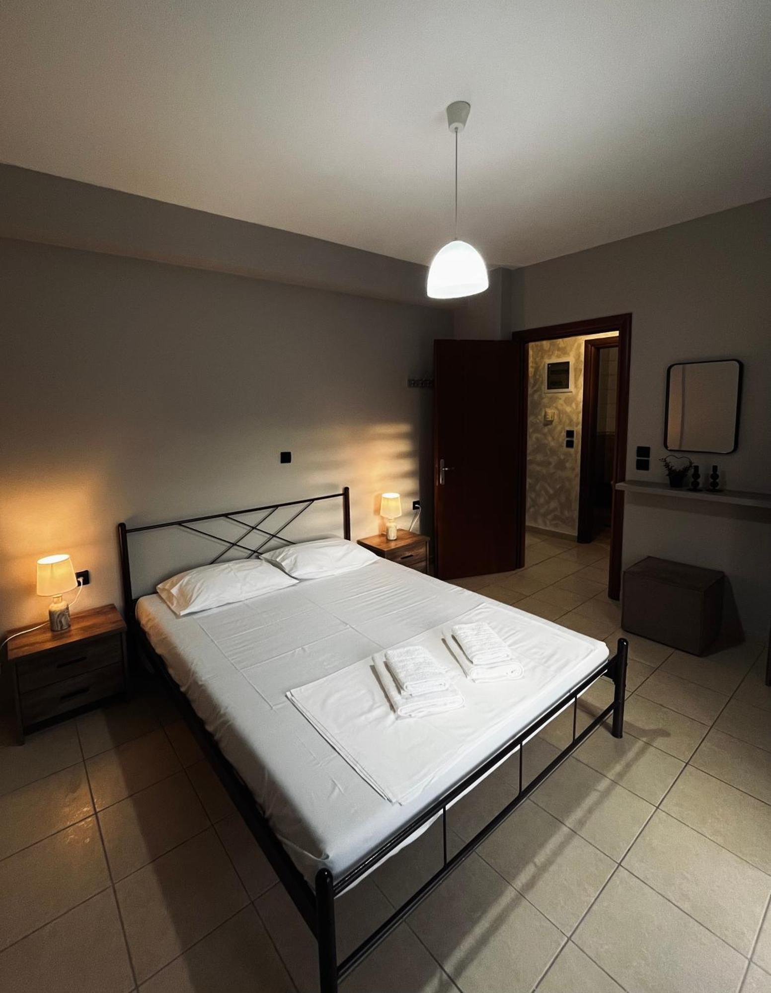 Villa Elena House à Néa Péramos Extérieur photo